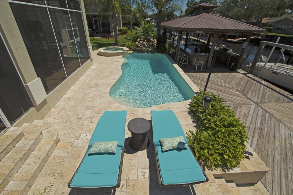 Cove Teal pool plaster example 1