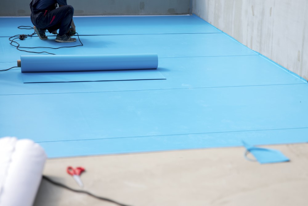 laying a vinyl liner pool out