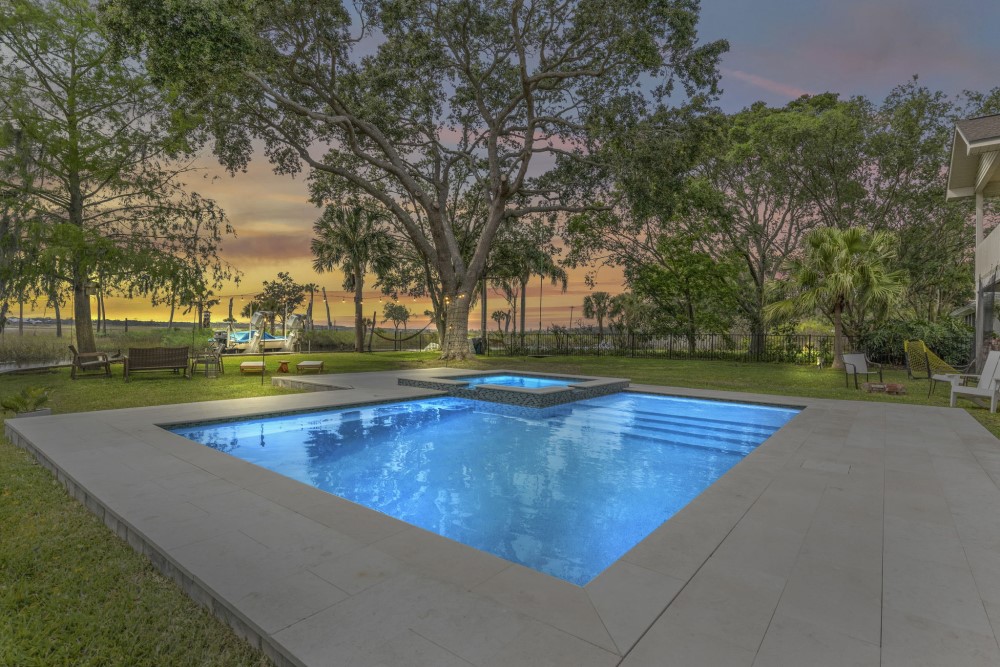 square pool with square hot tub