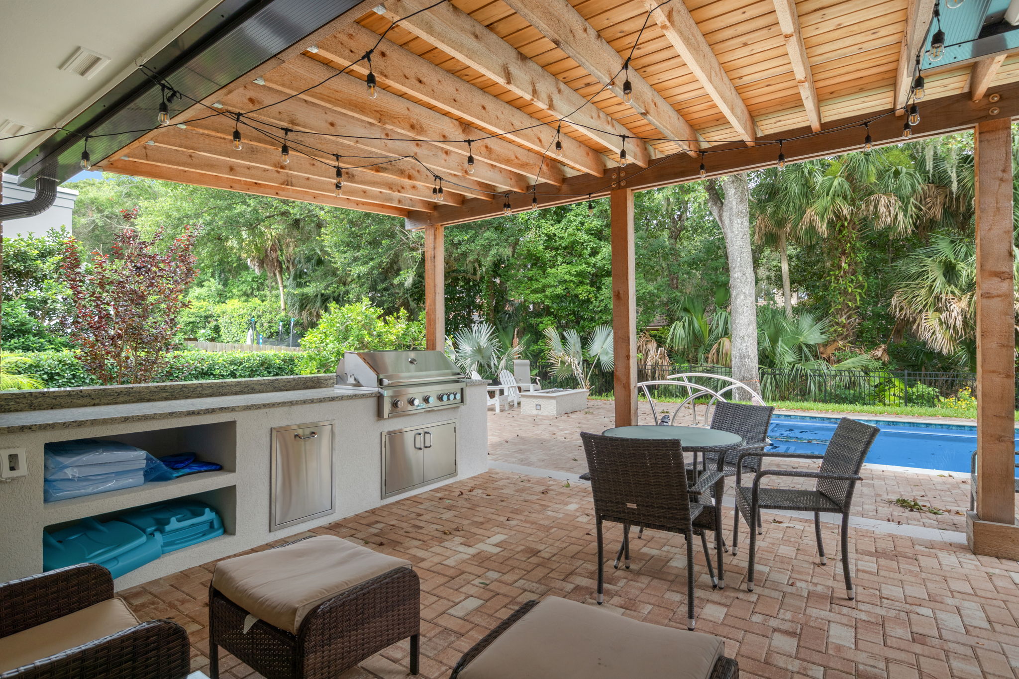summer kitchen